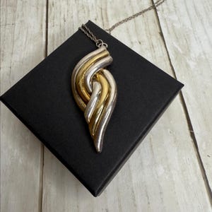 925 Sterling Silver 2-Tone Vintage Mexico Ribbed Pendant with 20” Necklace