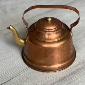 Grande théière en cuivre antique