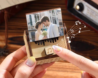 Caja de música de madera personalizada, foto y canción personalizadas, regalo grabado "Te amo", recuerdo romántico para esposa, mamá y San Valentín.