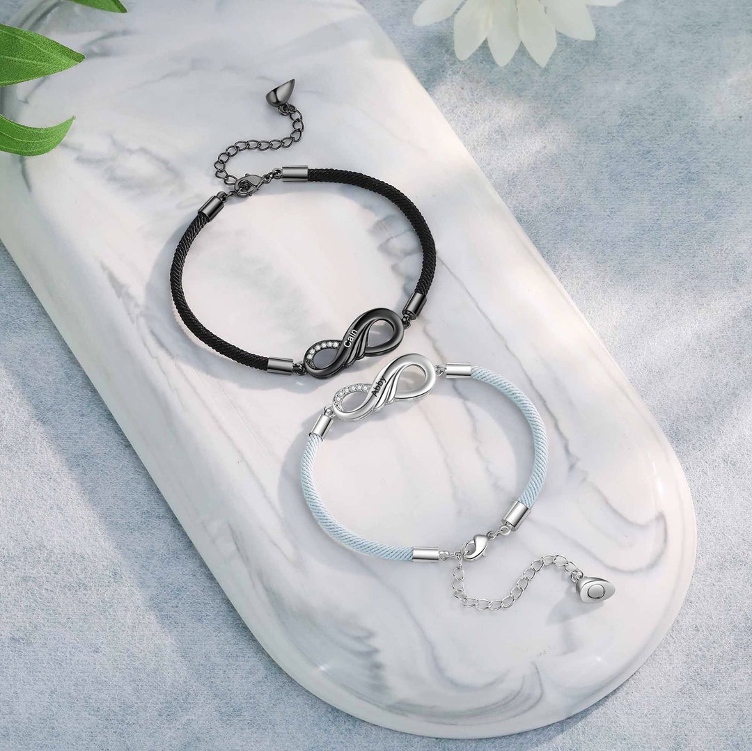Bracciali Coordinati Per Coppie In Corda Regolabile Con Ciondolo Cuore - Regalo Per Lui E Lei