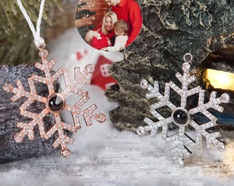 Christmas Snowflake Photo Projection Hanging ,family Christmas Ornament with Picure Inside,2025 Memorial Gift,Christmas Projection Ornament