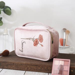 Personalized Makeup Bag,Custom Bride Toiletry Bag,Travel Toiletry Bag,Bridal Shower Gift,Cosmetic Bag,Birthday Gifts,Mother&#39;s Day Gift