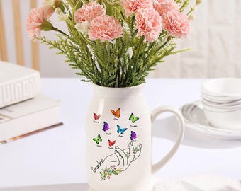 Personalized Ceramic Flower Vase Custom 2–8 Names & 1 Text Butterfly In Hand Vase Gift for Mother/Grandma