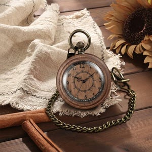 Relógio de Bolso Masculino de Madeira, Relógio de Bolso de Madeira com Texto Gravado, Relógio de Bolso Personalizado, Presente para Padrinhos, Relógio de Bolso de Madeira como Lembrança de Aniversário
