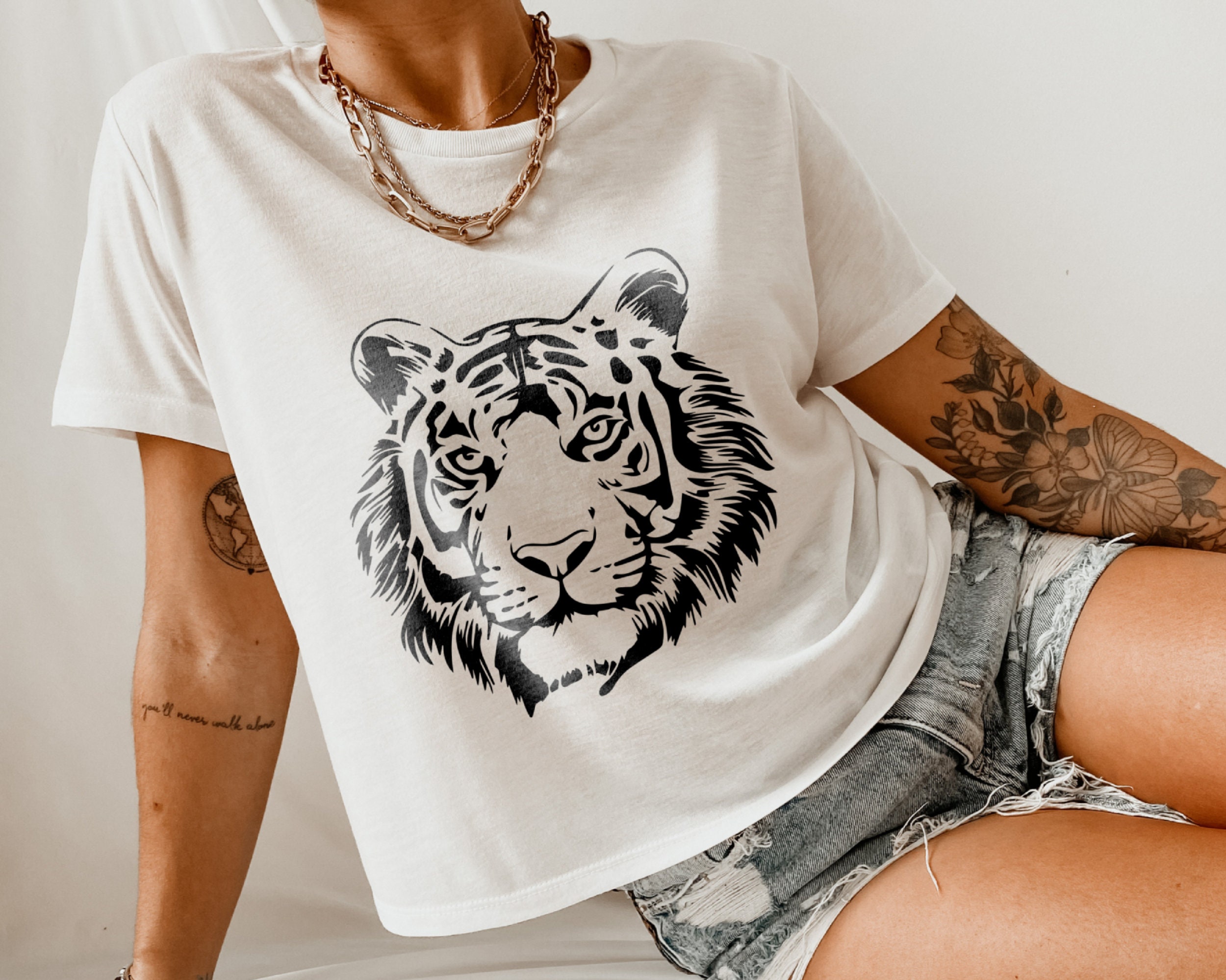  Made in USA - | Tiger Face 3D T-Shirt - Womens Top - High Low  Cut Rhinstone Tee : Clothing, Shoes & Jewelry