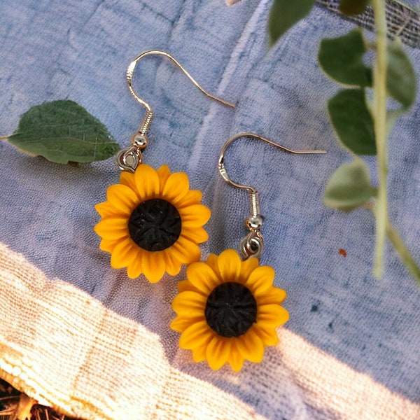 Sunflower Summer Earrings. Fun and floral. Hypoallergenic. Lovely summer and holiday earrings