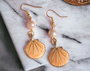 Pale Orange Pearl and Shell Earrings - Classy and Beautiful - Gift for her, anniversary or birthday