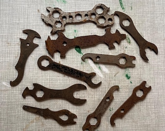 Vintage Fahrrad-Schraubenschlüssel-Set 1930er-40er Jahre Antik Fahrrad-Werkzeug Alte Multi Schraubenschlüssel Rustikale Metall-Werkzeug-Sammlung Industrie Dekor Geschenk