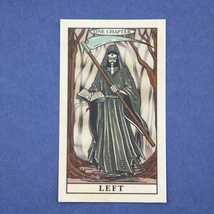 Tarotkaartsticker One Chapter Left, Gothic Book Club, Witchy Bookish-sticker, In My Spooky Era, vinylstickers, sticker e-reader.