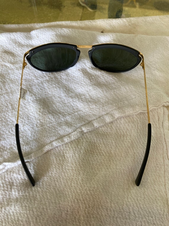 Vintage B&L RayBan sunglasses - image 3