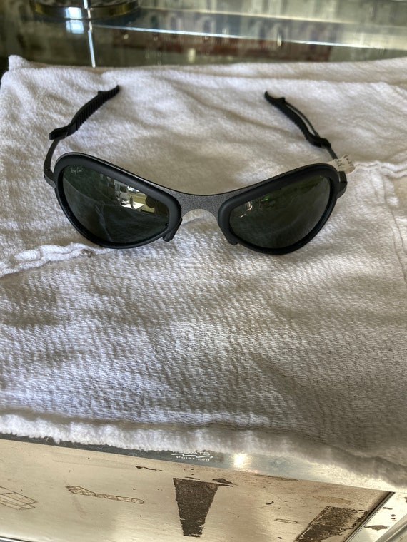 Vintage B&L RayBan Orbs Deluxe sunglasses - image 2