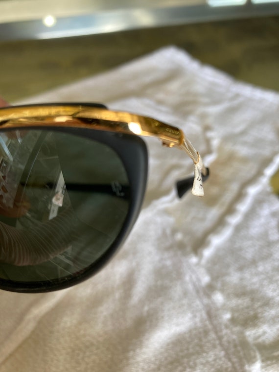 Vintage B&L RayBan sunglasses - image 5