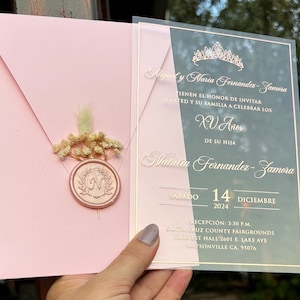 Invito per Quinceanera, compleanno in acrilico, inviti per matrimonio in acrilico, stampa in lamina oro rosa, busta rosa, candela e fiori secchi