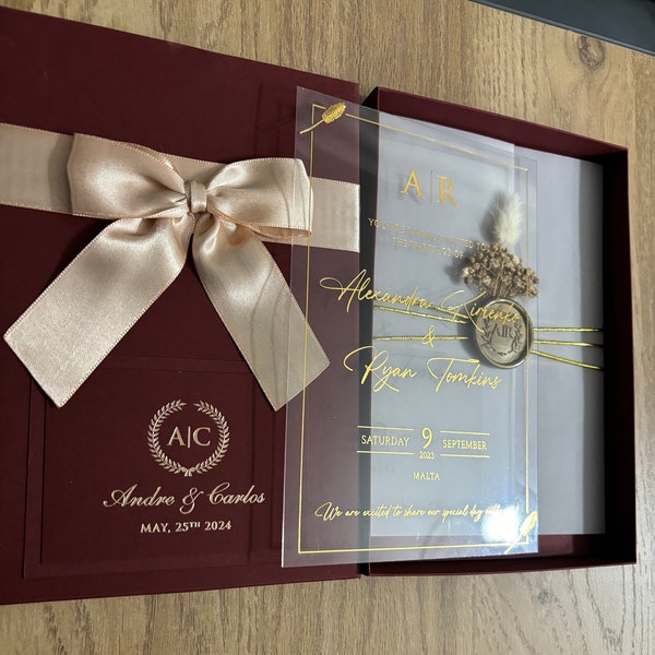 Carton d'invitation rigide, carton d'invitation personnalisé en acrylique, impression de logo ou de monogramme personnalisé, carton d'invitation emballé dans un ruban