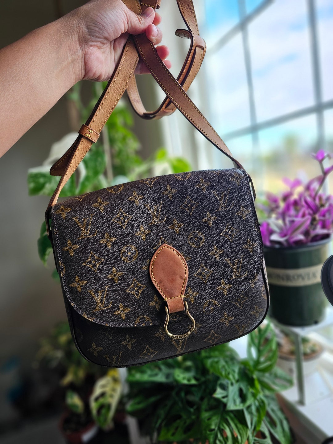 LV St Cloud Mm, Luxury, Bags & Wallets on Carousell