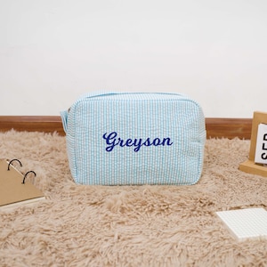 Personalized Makeup Bag for Bridesmaids, Bride Wonderful Gift, Bridesmaid Proposal, Seersucker Cosmetic Bag, Toiletry Bag, Cosmetic Pouch Aqua