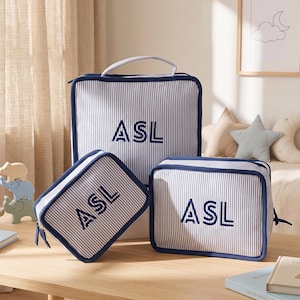 Embroidered Seersucker Packing Cube Set: Personalized Travel Organizer