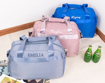 Personalized Bridesmaid Bags, Bridesmaid Favors, Party Favors, Graduation Favors, Overnight bags, Weekender Bags, Gym Bags, Duffle Bags.