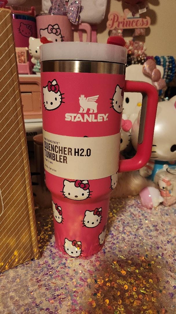 Hello Kitty Stanley 40oz Limited Edition Hot Pink Kitty Face