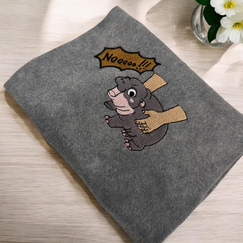 Camiseta con bordado de Moo Deng Meme, sudadera con cuello redondo del