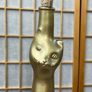 Cat Bottle German Wine Empty Bottle Vase Glass Wine Decanter Bottle Vintage Painted Happy Cat Glass Riesling Bottle With Cork