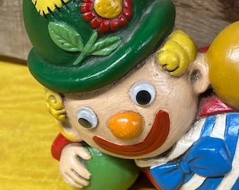 Clown jongleur keramische nieuwigheid beeldje performer collectible vintage hobbyist handgeschilderde hobo