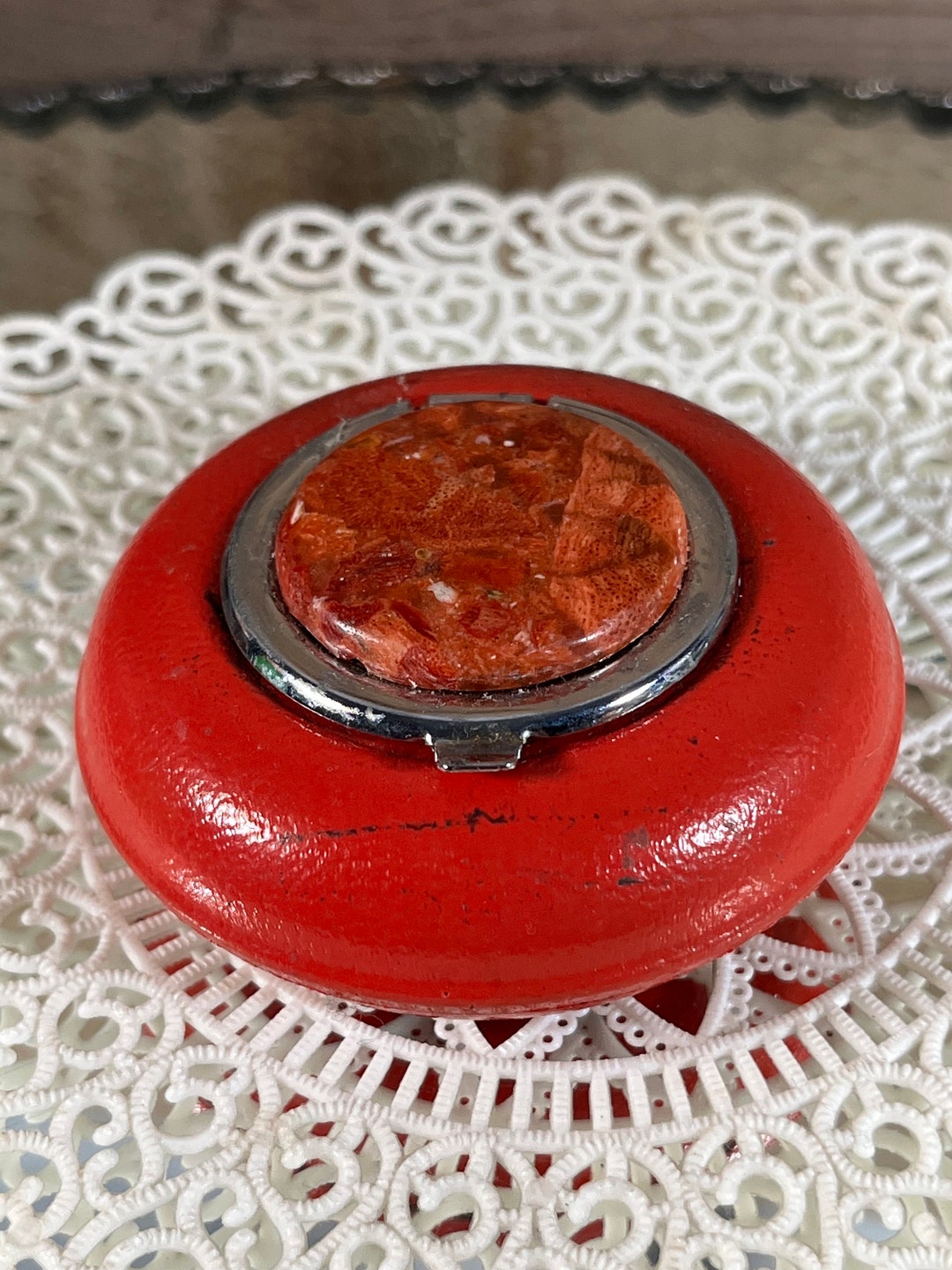 Pocket Personal Ashtray Red Round Tin Pebbled Finish Faux Stone Vintage