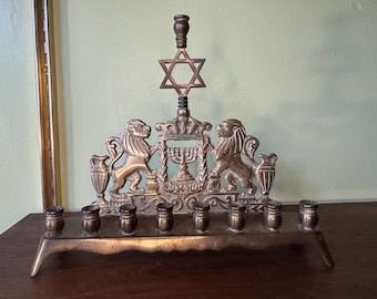 Vintage Brass Hanukkah Menorah  - 9 Candles - Ornate