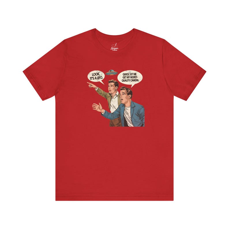 Worst Quality Camera UFO T-Shirt Funny Alien Sighting Tee Blurry UFO Photo Joke Sci-Fi Conspiracy Humor Shirt Black White Red Navy Red