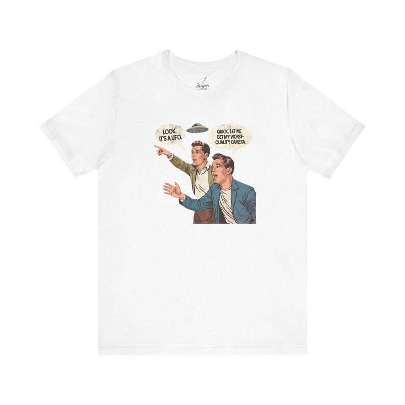 Worst Quality Camera UFO T-Shirt Funny Alien Sighting Tee Blurry UFO Photo Joke Sci-Fi Conspiracy Humor Shirt Black White Red Navy White