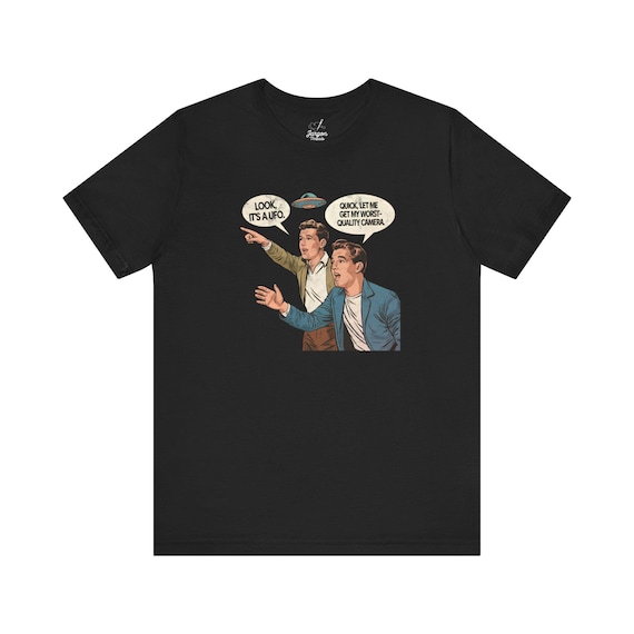 Worst Quality Camera UFO T-Shirt Funny Alien Sighting Tee Blurry UFO Photo Joke Sci-Fi Conspiracy Humor Shirt Black White Red Navy