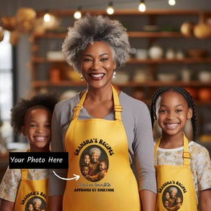 Gelbe Oma Foto Schürze Geschenk für Oma Personalisierte Kochschürze Geschenk für Nana Schürze Muttertagsgeschenk für Nana Einzigartige Schürze Geschenk