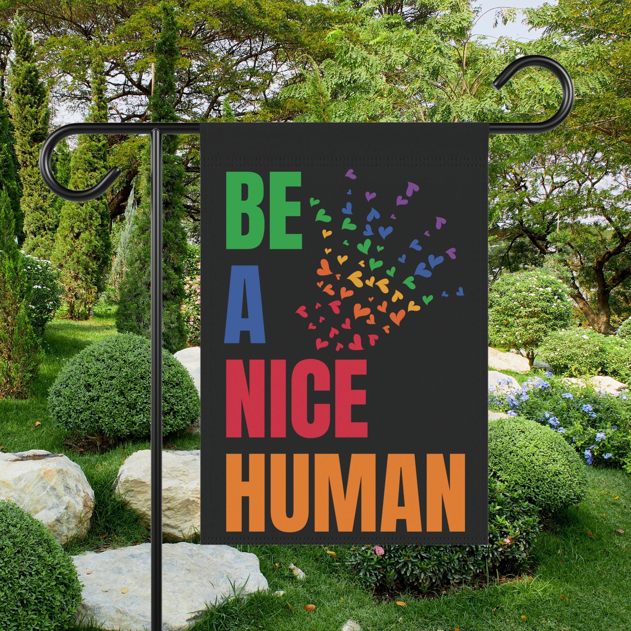 „Be A Nice Human“ Gartenflagge – 30,5 X 45,7 Cm | Wetterfest & Farbenfroh | Deko Für Garten, Terrasse & Vorgarten
