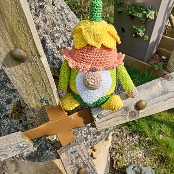 Gnome jonquille, produit fini, fait main au crochet, en coton