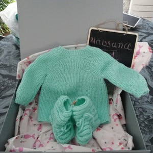 Brassière et chaussons bébé fait main en laine, cadeau de naissance, layette, Vert