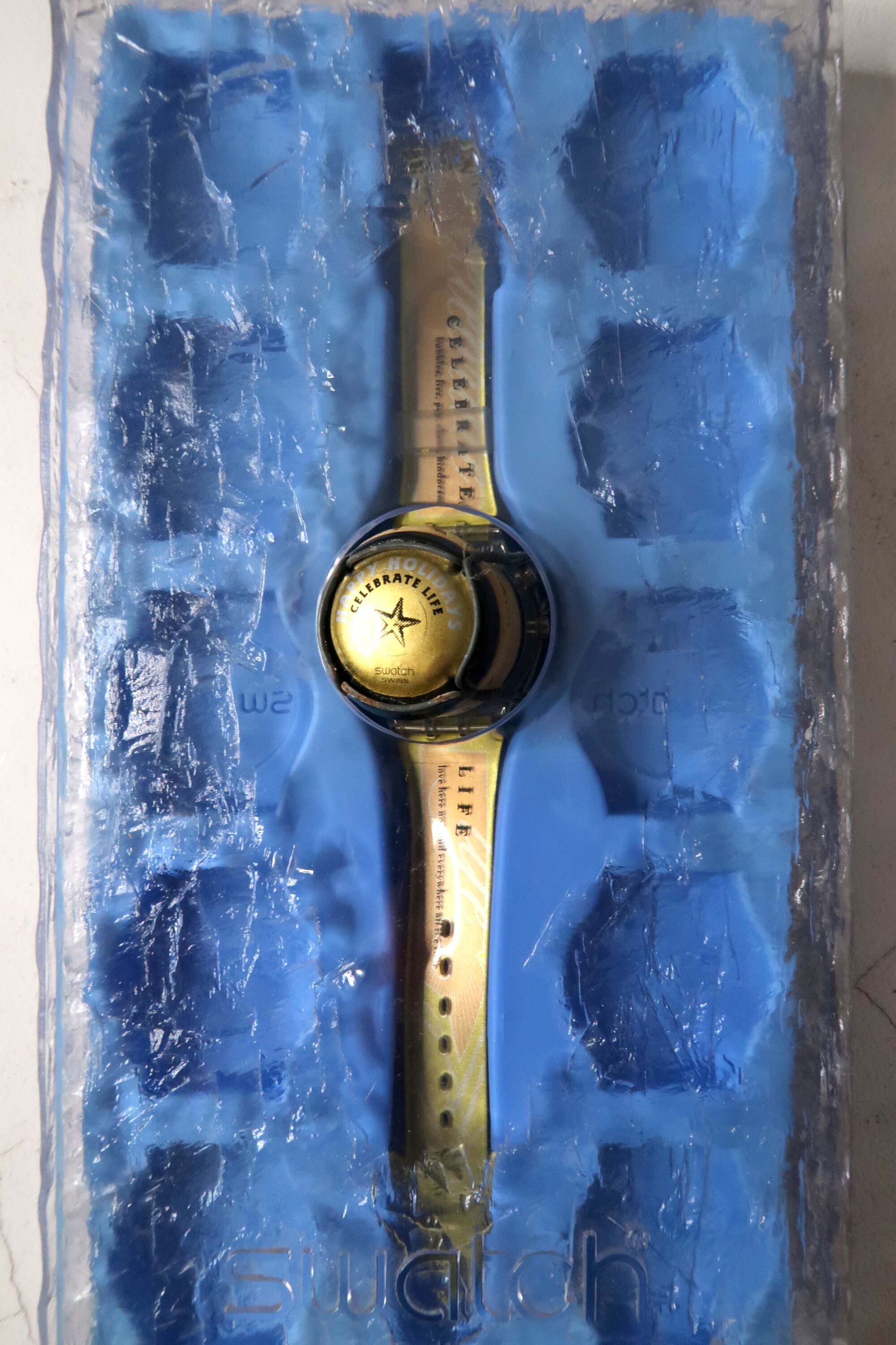 Vintage Xmas Special 1998 Swatch SPARKLING LIFE GZ902 - New