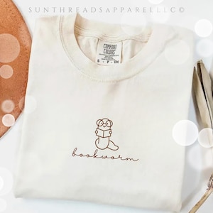 Comfort Colors® Bücherwurm Shirt, Buchliebhaber T-Shirt, Bücherwurm Outfit, Buchclub Kleidung, Bücherwurm T-Shirt, Leselehrer Tshirt, Bibliothekar Geschenk