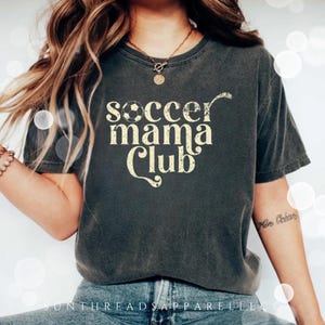 Fußball Mama Social Club, Fußball Mama Geschenk, Fußball Mama Shirt, Fußball Geschenk, Spieltag Shirt, Sport Mama T-Shirt, Fußballfan Shirt, Fußballgeschenk