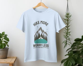 Wandern mehr Sorgen weniger T-Shirt, Geschenk für Camper, Abenteuer Shirt, Wandern Shirt, Outdoor Shirt, Wanderung Shirt, Reise Geschenk Shirt