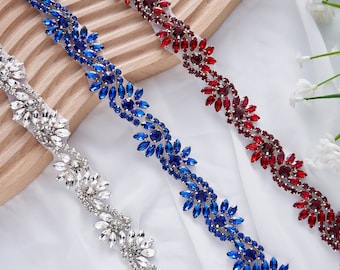 Cintura Da Sposa In Raso Azzurro Con Cristalli E Perle: Ornamento Floreale Per Abito Da Cerimonia