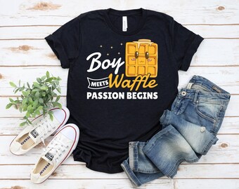 T-shirt garçon gaufre, jolie chemise petit-déjeuner pour petits garçons, t-shirt drôle de fin gourmet, adorable cadeau brunch pour enfants, garçon rencontre la gaufre, la passion commence