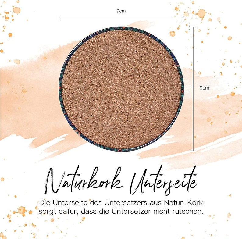 Produktmaße : 9x9cm
Da die Unterseite des Untersetzers aus Natur-Kork besteht ,sorgt dieser  dafür das der nicht rutscht.