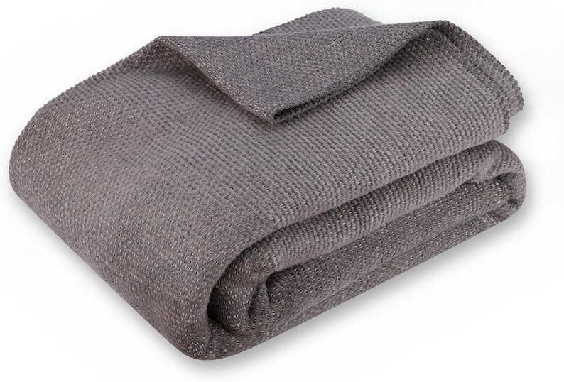 Kuscheldecke 150x200cm Cozy Baum-Wolldecke Fleecedecke Tagesdecke für Sofa, Sessel & Bett Premium Pure Cotton Sepia, Grau, Pearl, Rose Bild 5