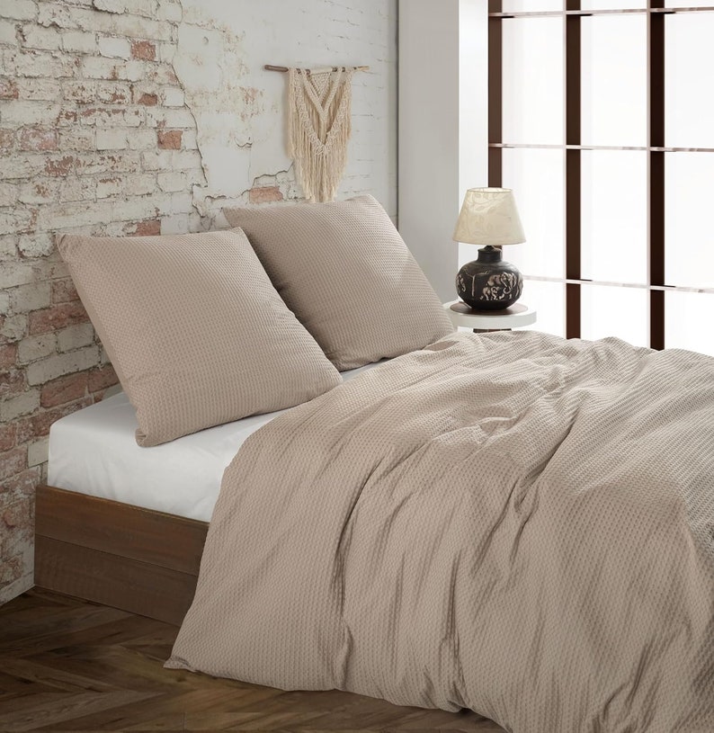 Linge de lit à structure gaufrée 3 pièces : housse de couette 200 x 200 cm Coton Confort fantastique beige, 200 x 200 cm 2X 80 x 80 cm image 3