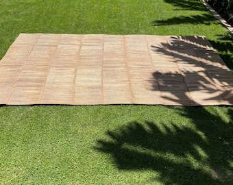 Handwoven Water Hyacinth Foldable Mat - Natural Elegance for Indoors and Outdoors