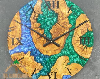 Personalized Olive Wood Resin Wall Clock: Modern Epoxy Art