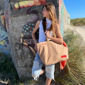 XL Everyday Canvas Shoppingbag - oder Beachbag - Tasche mit Print YOU are LOVED - die Printfarbe ist individualisierbar.