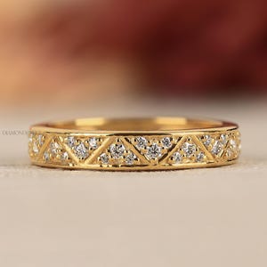 lab grown diamond, lab created diamond, 14k gold, solid gold, yellow gold, white gold, zig zag band, eternity band, handmade jewelry, polished finish, ethical craftsmanship, VS clarity, VVS1 clarity, EFG color diamond, wedding band, round cut band, minimalist band, zig zag band, 14k gold band, proposal gift, promise band, handmade jewelry, gifts for her, gifts for women, handcrafted band, stackable band, lab created band, promise band, personalized gift