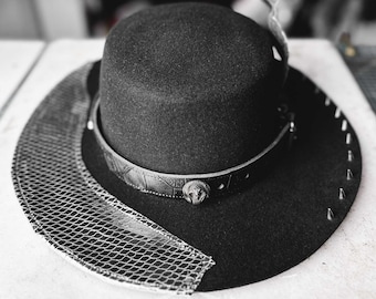 Chapeau Fedora personnalisé, chapeau à bord large - rock, métal, lourd, goth, clous, rock n roll, lemmy, techno, black sabbath, flanelle, cuir, scène