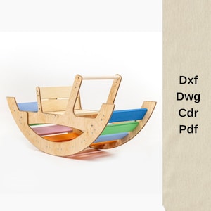 Könnte beinhalten: Schaukelpferd aus Holz mit natürlichem Finish und farbigen Akzenten. Das Spielzeug hat einen Sitz, einen Griff und gebogene Schaukeln. Die Basis hat blau, rosa, orange und grün lackierte Abschnitte. Der Text "Dxf Dwg Cdr Pdf" ist sichtbar.